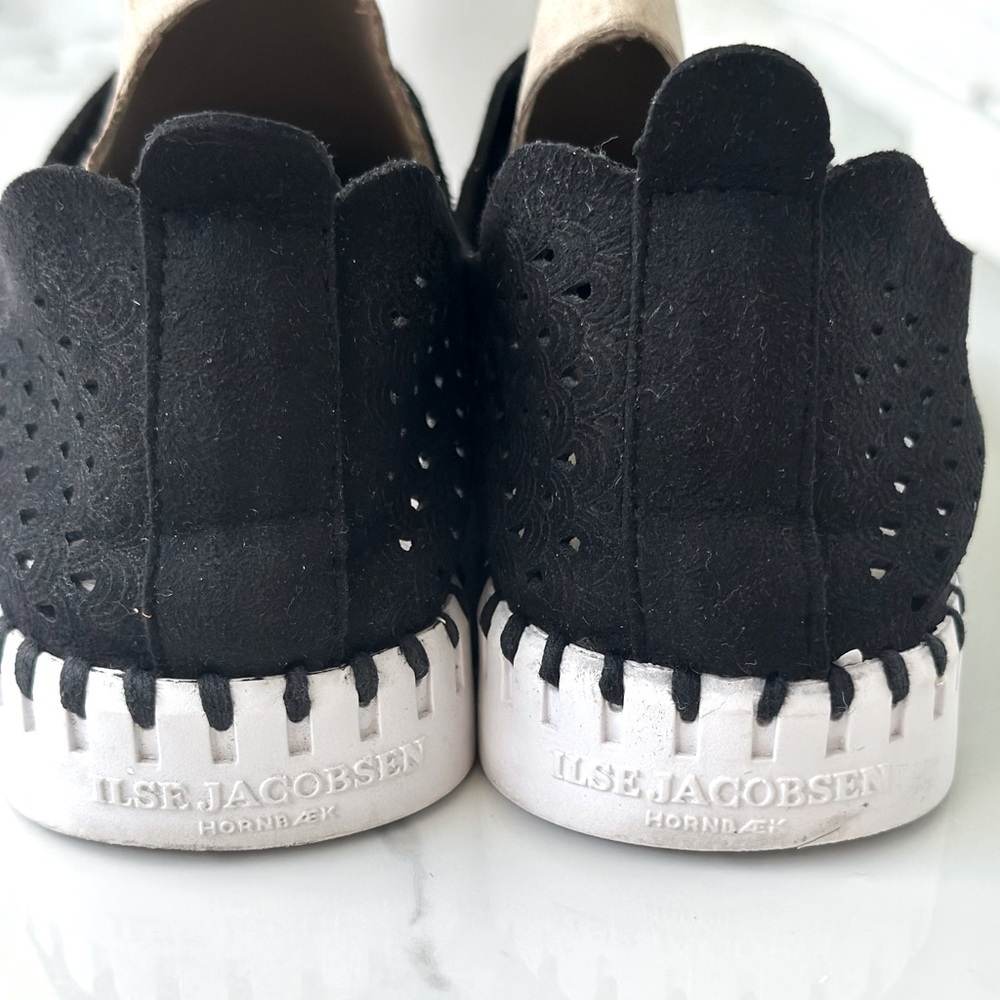 ILSE JACOBSON - Perforated Scalloped Suede Tulip Flats - Black size 10 (40) - Picture 5 of 8